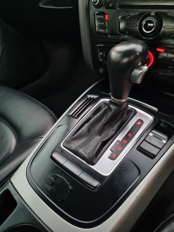 2010 audi a4 2.0tdi attraction (b8) multi