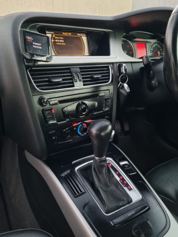 2010 audi a4 2.0tdi attraction (b8) multi