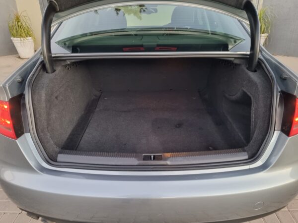 2010 audi a4 2.0tdi attraction (b8) multi