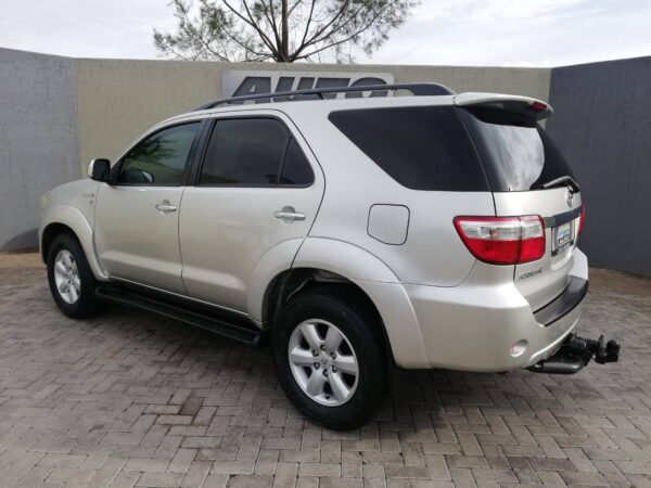 2010 toyota fortuner 3.0d4d