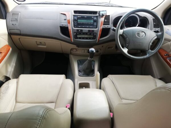 2010 toyota fortuner 3.0d4d