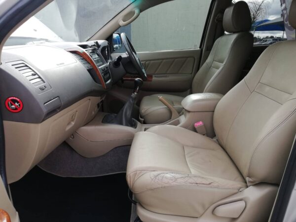 2010 toyota fortuner 3.0d4d