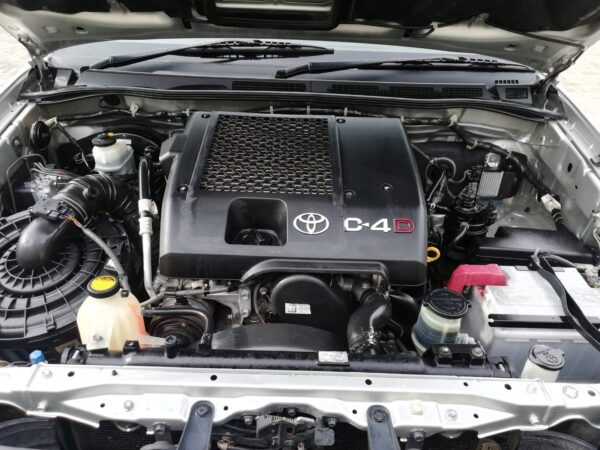2010 toyota fortuner 3.0d4d