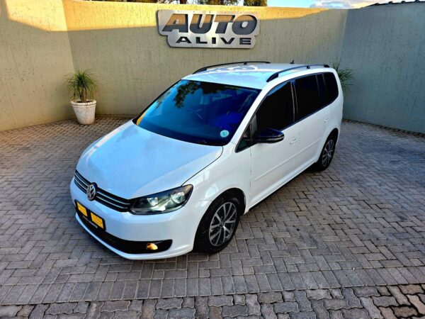 2015 VW Touran 2.0TDi Trendline DSG