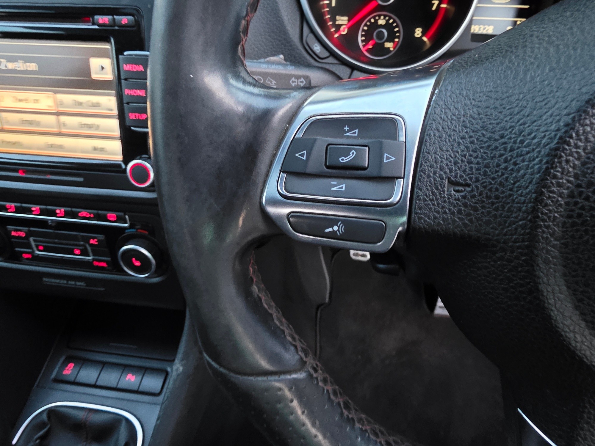2011 VW Golf 6 GTi 2.0TSi – Auto Alive