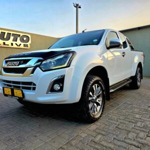 2017 Isuzu KB300 D-TEQ LX 4x4 E/Cab